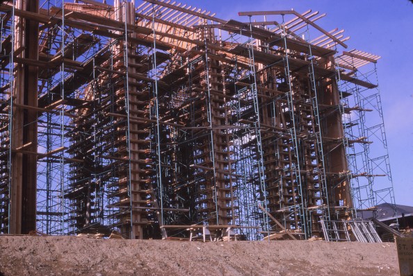 Hackett Blvd April 1965, construction of nave