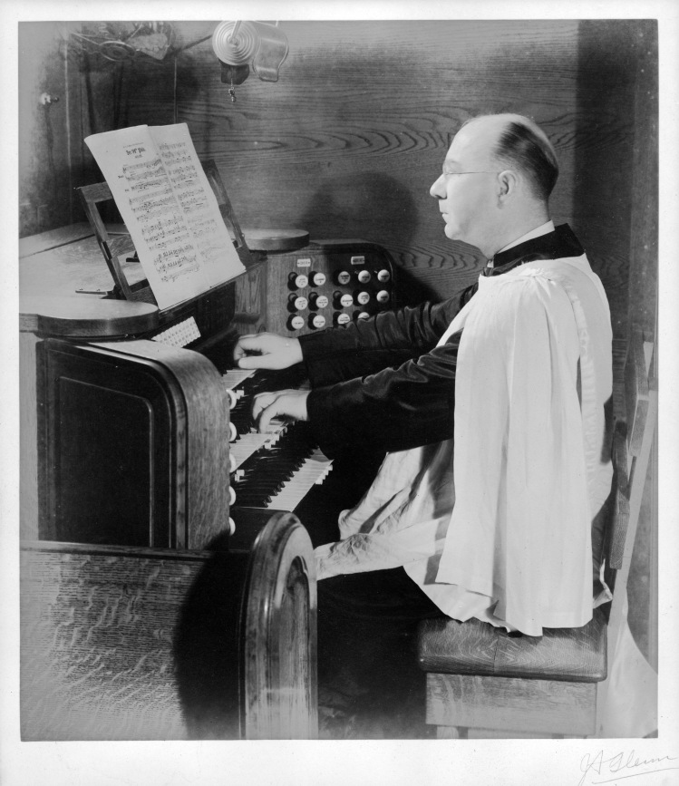 T. Frederick H. Candlyn at St. Paul's organ.