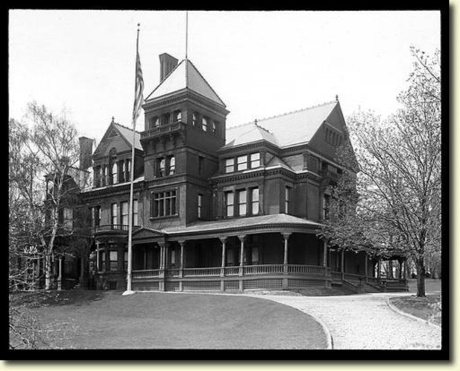Governor's Mansion 1925 [Photo credit: Albany... the way it was Archive]